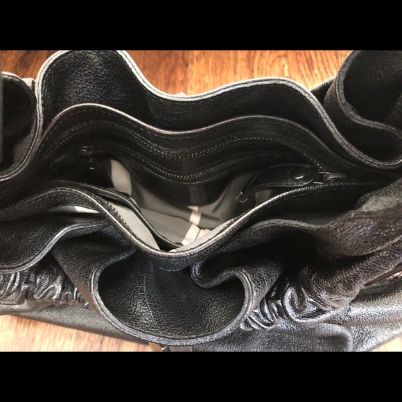 Burberry black leather Warrior hobo - Picture 3 of 8